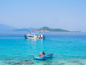 Island Tour Internet Nha Trang 2025 — SIM & eSIM Options Compared