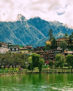Best Data Plan Sapa 2025 — SIM & eSIM Options Compared