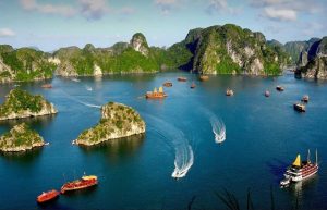Day Cruise Internet in Halong Bay 2025 – SIM & eSIM Options