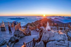 Fansipan Coverage 2025 — SIM & eSIM Guide for Trekkers