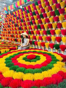 Complete Duty Free Allowance Vietnam guide for 2025. Covers alcohol, tobacco, gifts, declaration process, and real traveler case studies at SGN, HAN, and DAD airports.