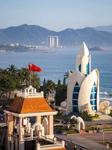 SIM Price Nha Trang 2025 — Airport vs City Shops vs eSIM